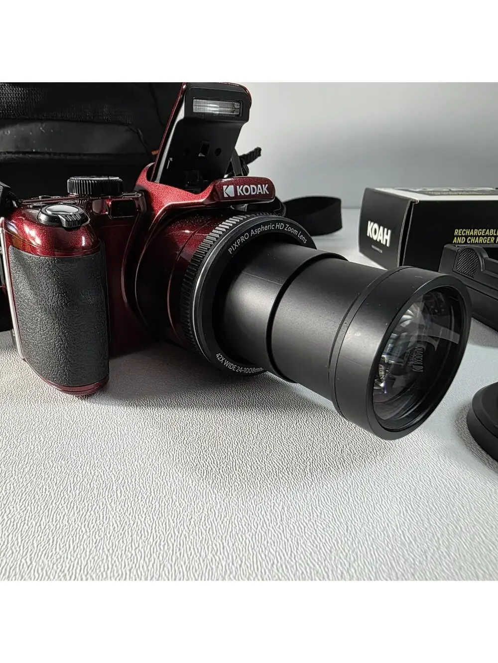 KODAK PIXPRO AZ425 20MP Digital Camera 42X Optical Zoom Wide Angle 1080P Bundle